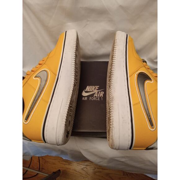 NIKE Men\'s Size 13 AIR FORCE 1 LV8 SPORT (GS) \